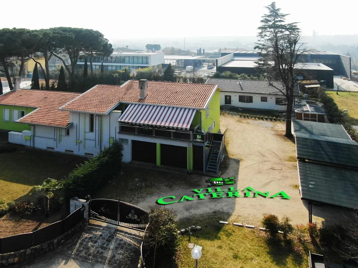 Villa Caterina 佩斯坎蒂那 度假居